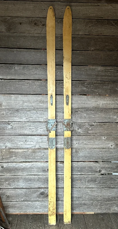 Skis for enhanced carving performance-10th Mountain Division Downhill Skis