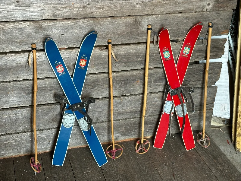 Skis for carving sharp, controlled turns-2 Pair of Vintage Childs Snow Patrol Skis (RED/BLUE)