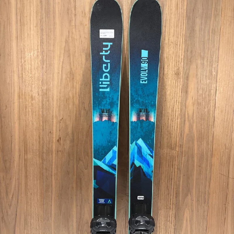 Skis with a high-performance design for seasoned skiers-2023 Liberty Evolv 90 W/ Tyrolia Attack 14 Demo Bindings