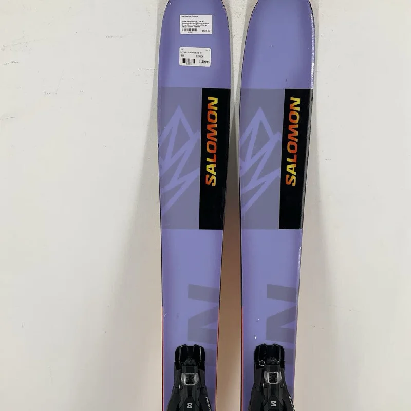 Skis with optimal flex for aggressive skiers-2024 Salomon QST 106 w/ Salomon Strive 13 Demo Bindings