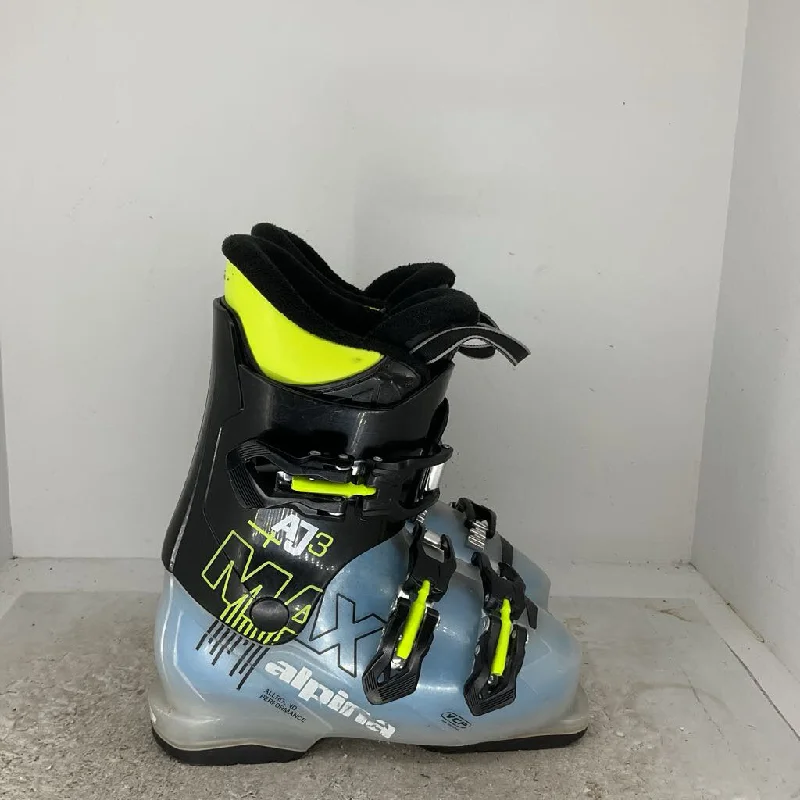 ski boots for skiers who race competitively-Alpina Junior's AJ3 Max