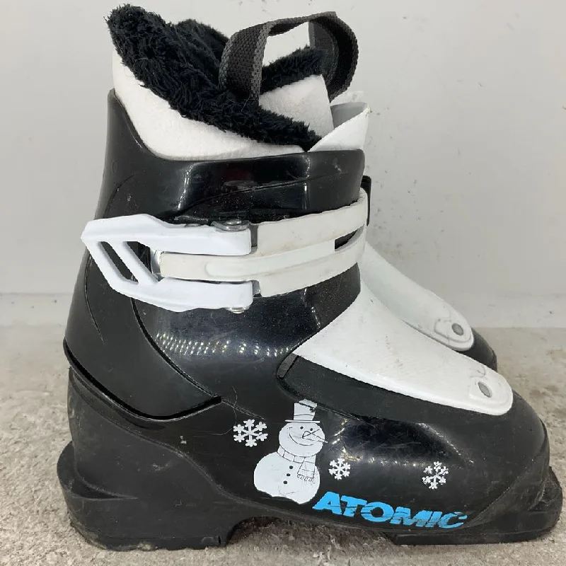 ski boots for high-altitude skiing-Atomic Hawx Kids 1