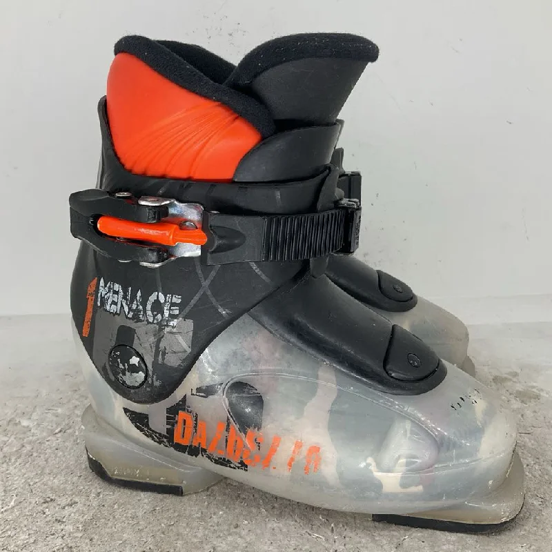 ski boots for fast carving-Dalbello Menace 1