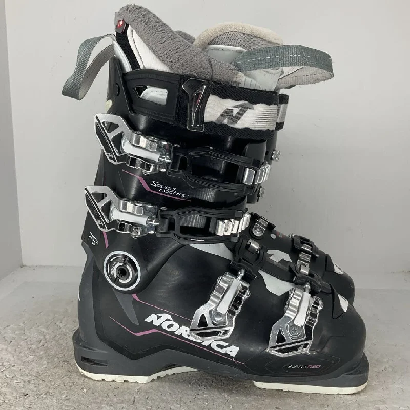 ski boots for freestyle skiing-Nordica Women's Speed Machine 75